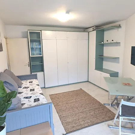 Vue Degagee, Emplacement Ideal, Climatise * مينتون