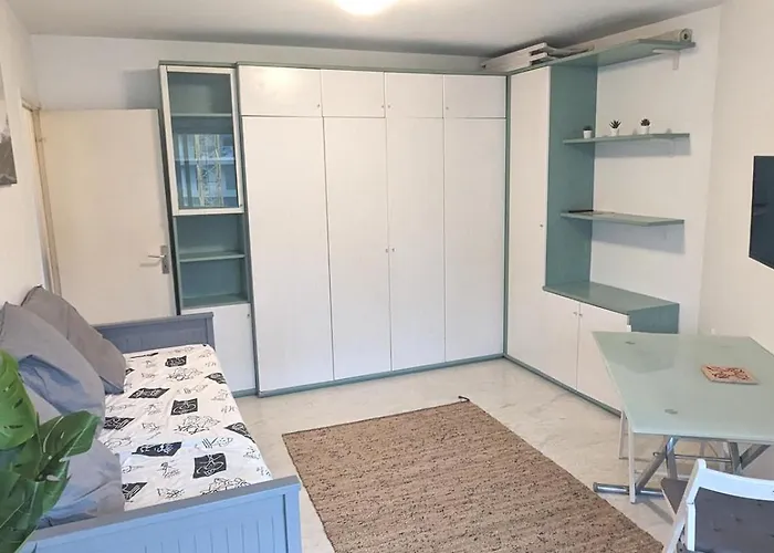 Vue Degagee, Emplacement Ideal, Climatise * Menton